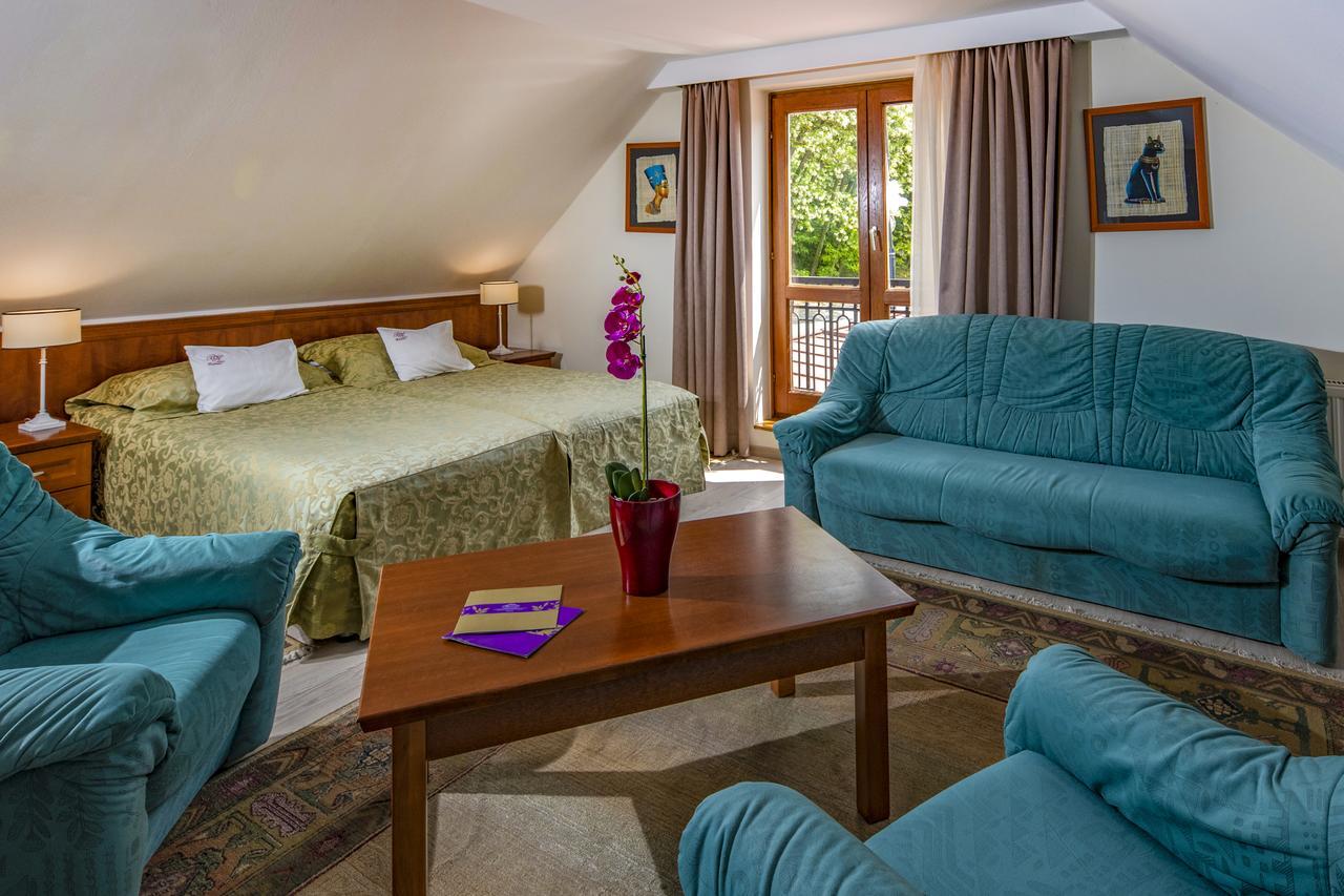 Betekints Wellness Hotel Veszprém Buitenkant foto