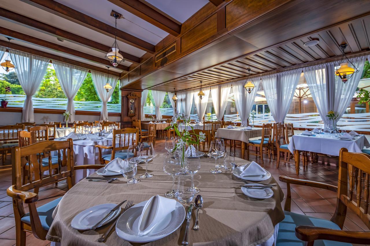 Betekints Wellness Hotel Veszprém Buitenkant foto