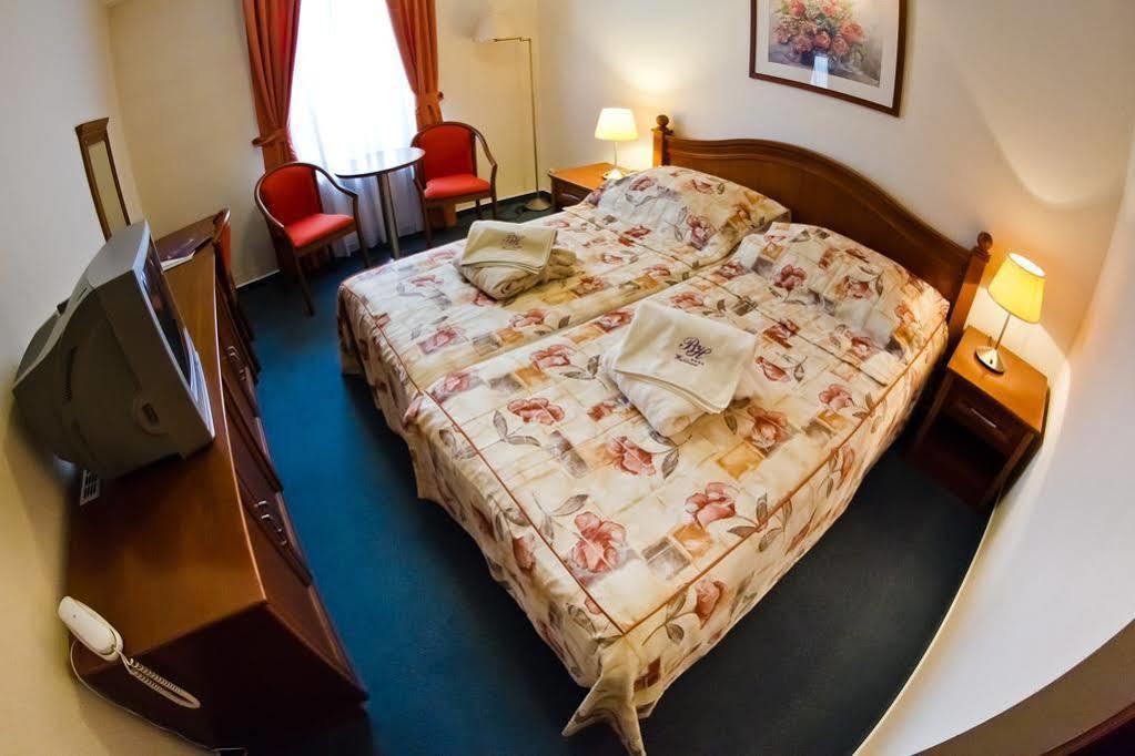 Betekints Wellness Hotel Veszprém Buitenkant foto